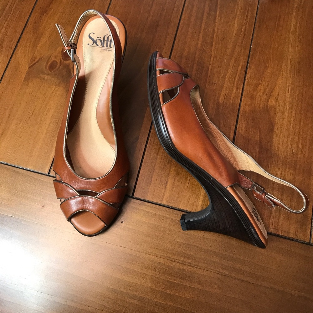 SÖFFT Brown Leather Open Toe Heel Sandals 3” 10 Wide